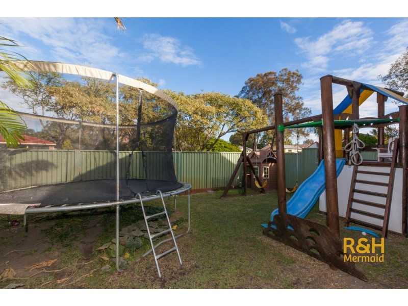 2 LANGFORD COURT, Mermaid Waters QLD 4218