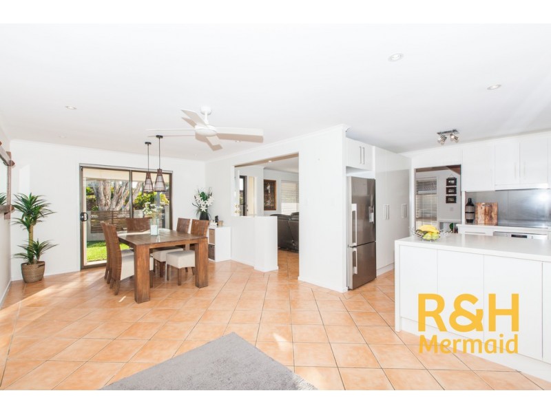 4 WILD DUCK DRIVE, Mermaid Waters QLD 4218