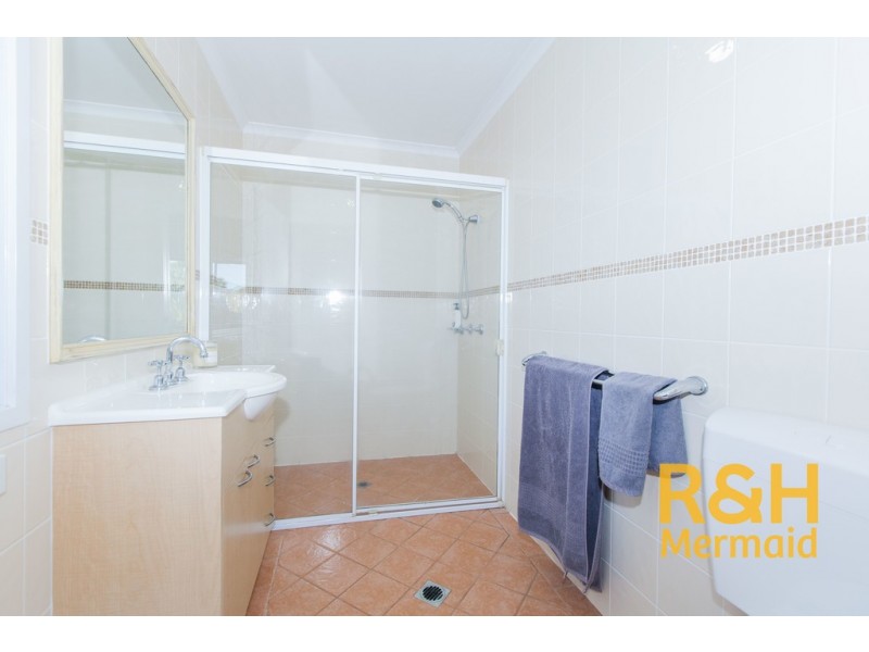 4 WILD DUCK DRIVE, Mermaid Waters QLD 4218