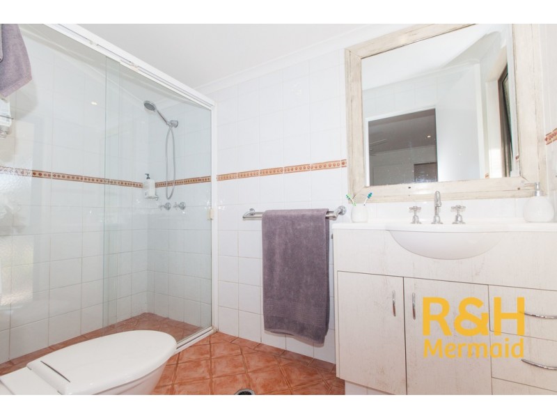 4 WILD DUCK DRIVE, Mermaid Waters QLD 4218