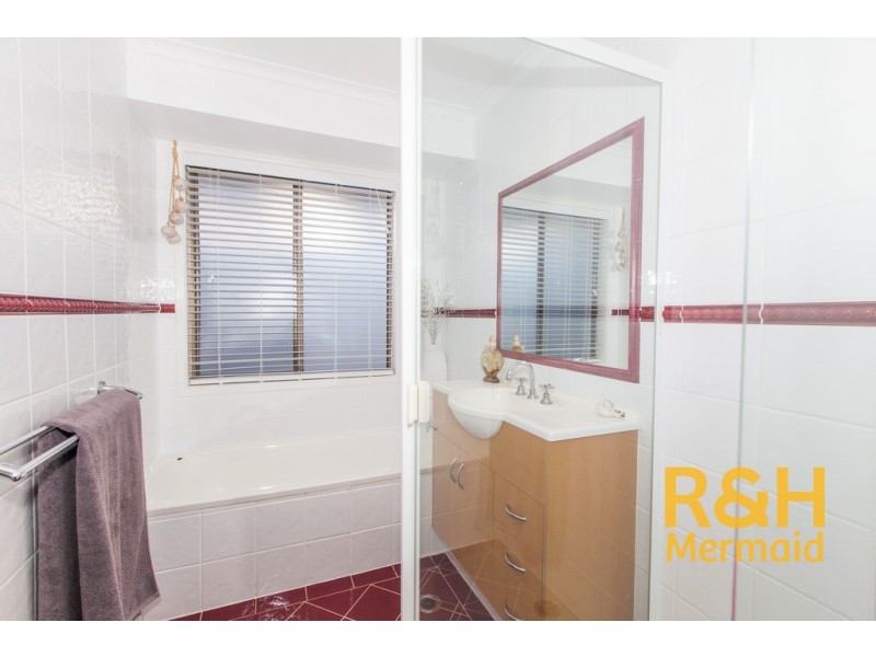 4 WILD DUCK DRIVE, Mermaid Waters QLD 4218