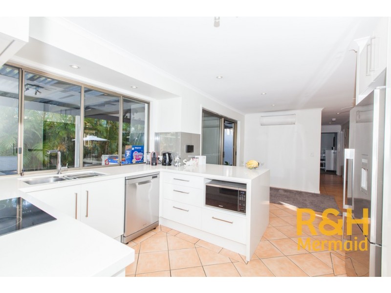 4 WILD DUCK DRIVE, Mermaid Waters QLD 4218