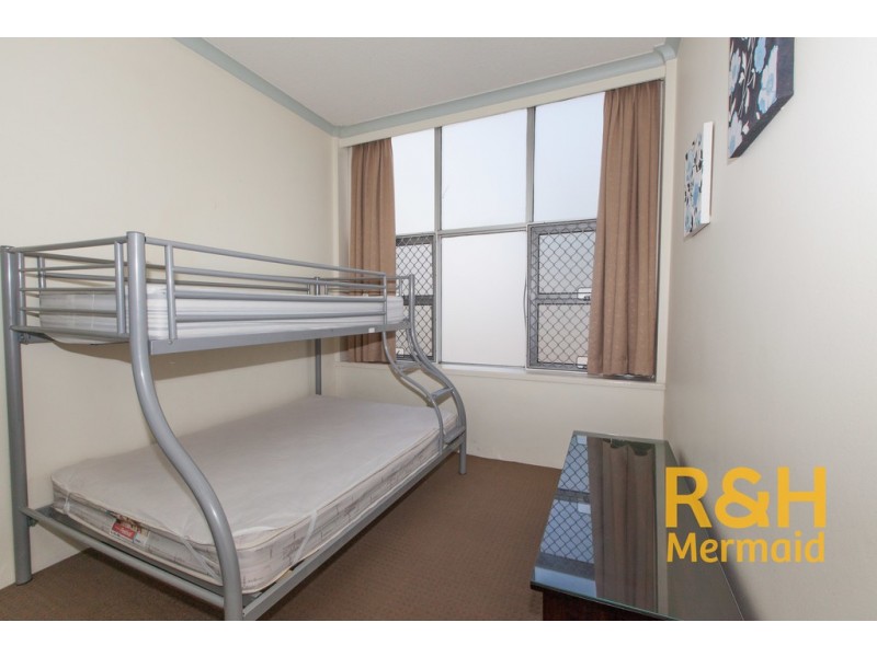 8/3 Redondo Avenue, Miami QLD 4220