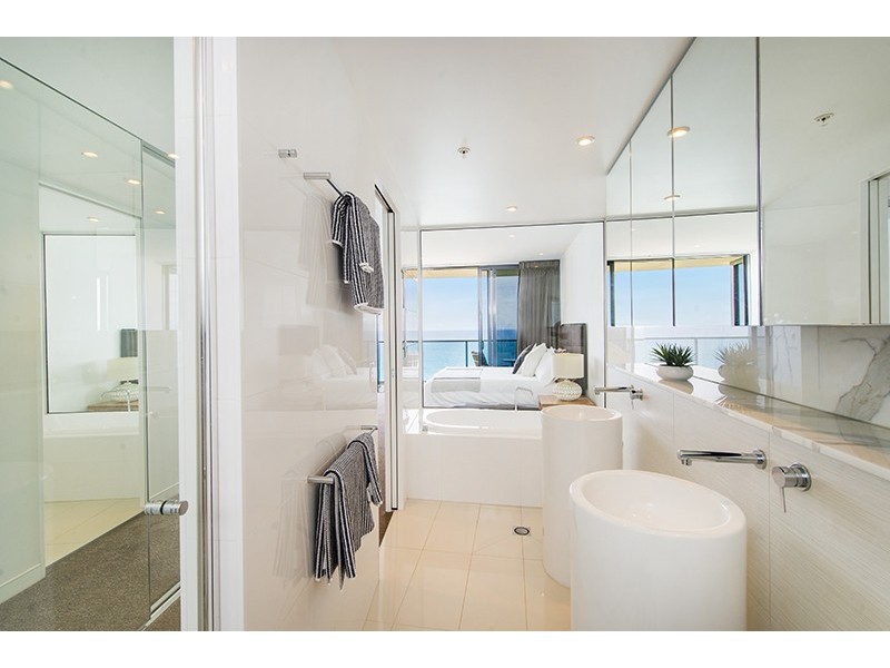 3403/1 ORACLE BOULEVARD, Broadbeach QLD 4218