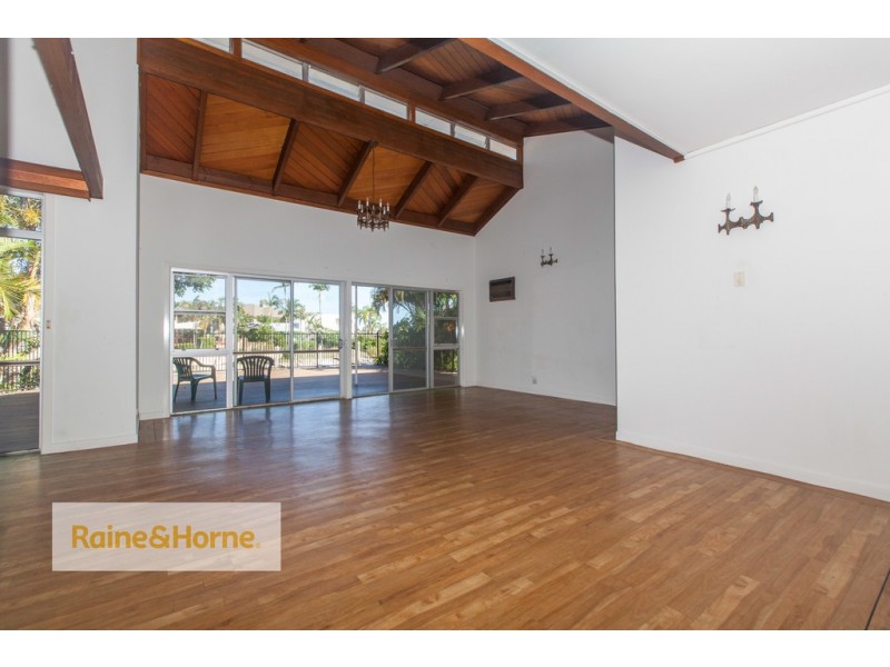 14 LA SCALA COURT, Surfers Paradise QLD 4217