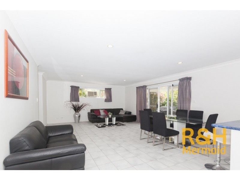 23 OTTELIA DRIVE, Elanora QLD 4221