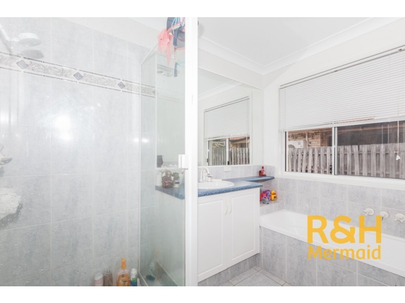 23 OTTELIA DRIVE, Elanora QLD 4221