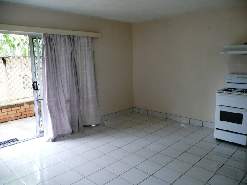 2/10 Kalyan Street, Surfers Paradise QLD 4217