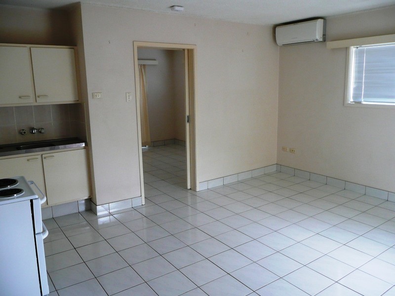 2/10 Kalyan Street, Surfers Paradise QLD 4217