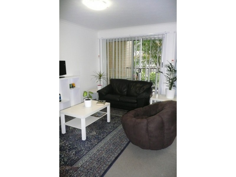 2/33 Ventura Road, Mermaid Beach QLD 4218