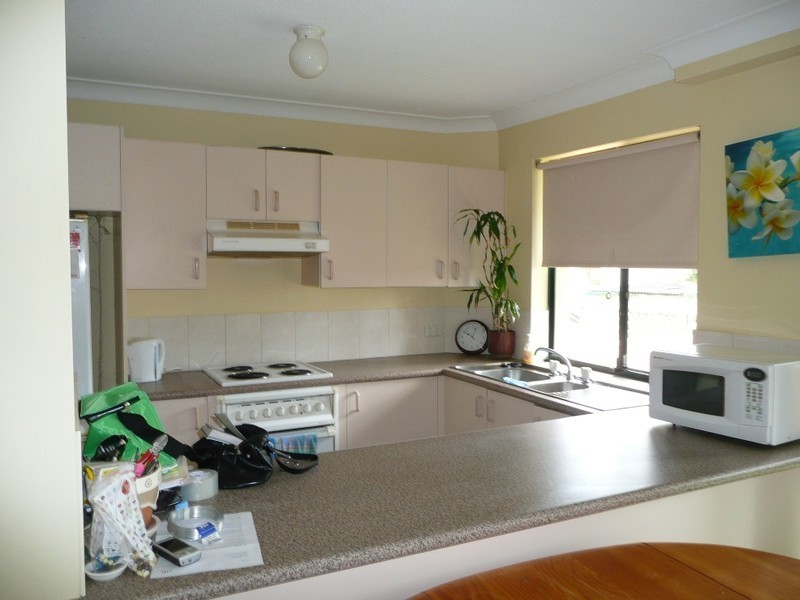 2/21 Albatross Avenue, Mermaid Beach QLD 4218