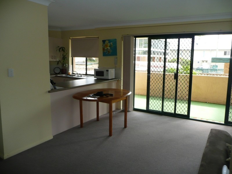 2/21 Albatross Avenue, Mermaid Beach QLD 4218