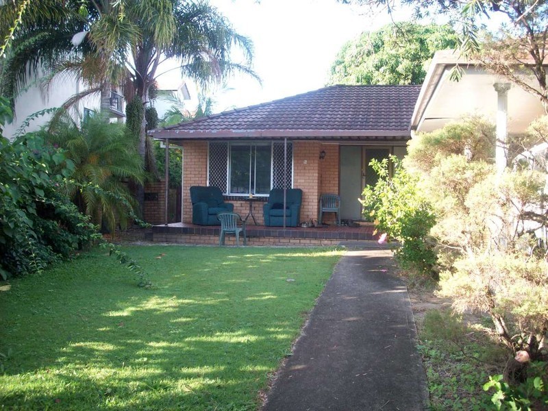 28 Markeri Street, Mermaid Waters QLD 4218