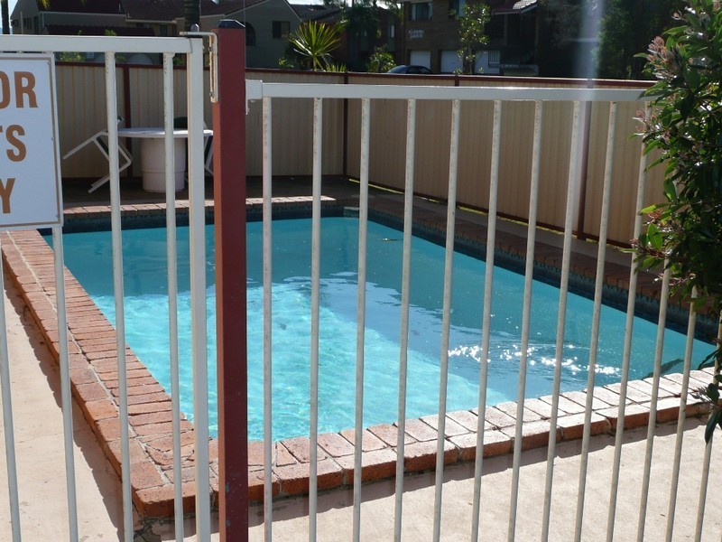 6/3 Angie Court, Mermaid Waters QLD 4218