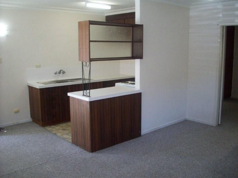 4/10 Adori Street, Chevron Island QLD 4217