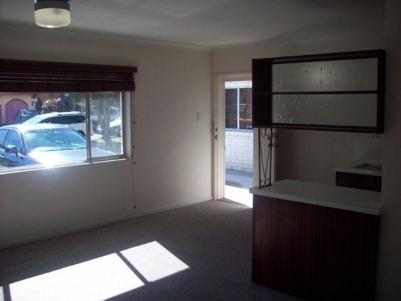 4/10 Adori Street, Chevron Island QLD 4217