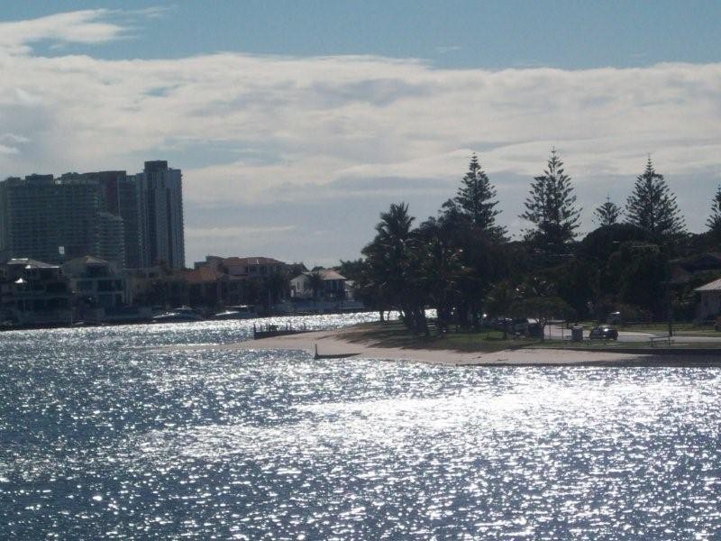 4/10 Adori Street, Chevron Island QLD 4217