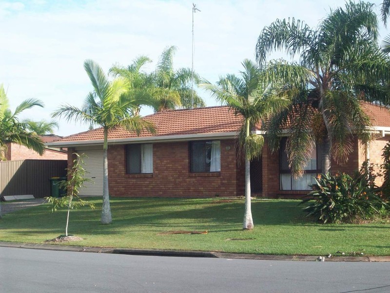 9 Dunlin Drive, Burleigh Waters QLD 4220