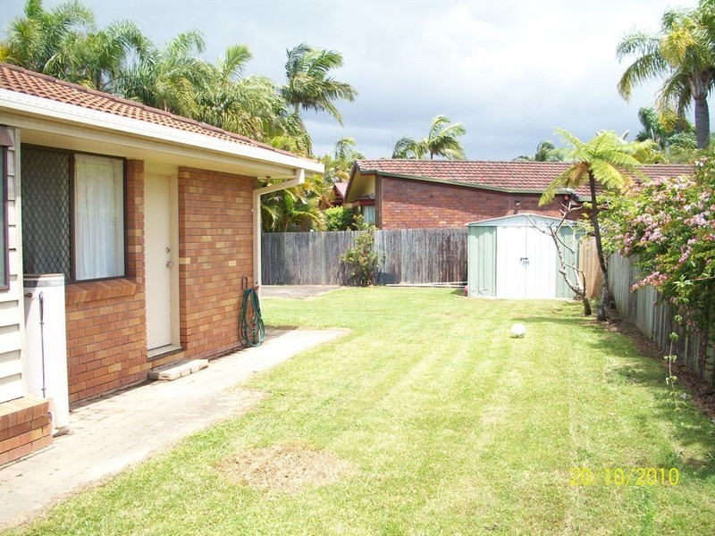 9 Dunlin Drive, Burleigh Waters QLD 4220