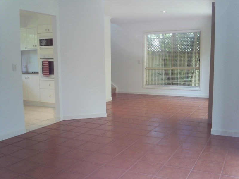 2/32 Hilda Street, Mermaid Beach QLD 4218