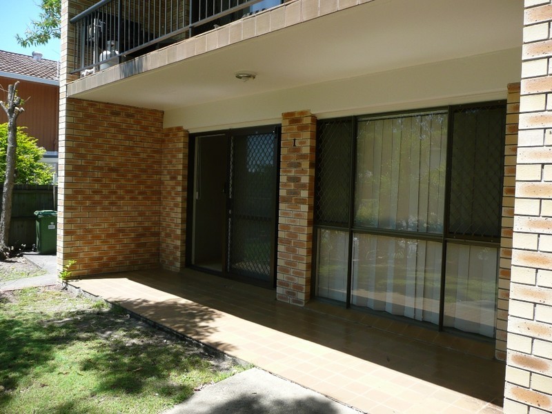 1/54 Karbunya Street, Mermaid Waters QLD 4218