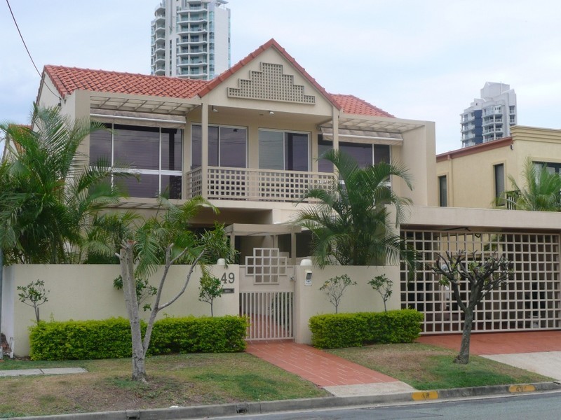 49 Stanhill Drive, Chevron Island QLD 4217