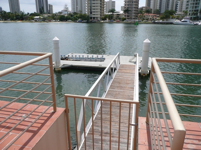 49 Stanhill Drive, Chevron Island QLD 4217