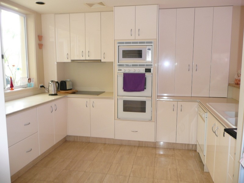 49 Stanhill Drive, Chevron Island QLD 4217