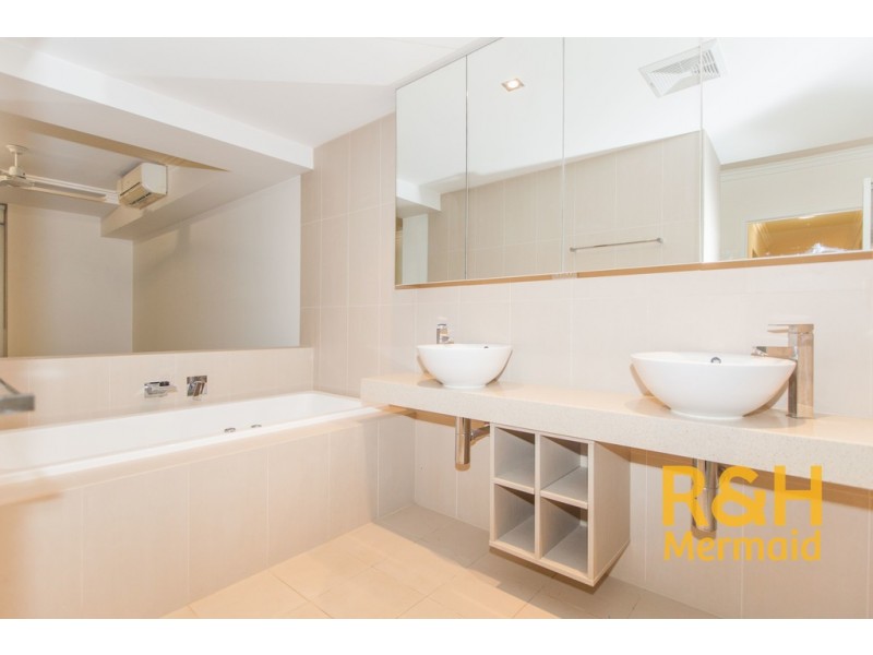 17/53 DARRAMBAL STREET, Surfers Paradise QLD 4217