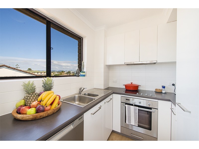 7/80 PETREL AVENUE, Mermaid Beach QLD 4218