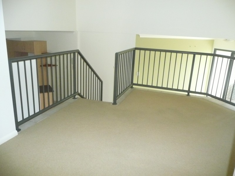 2/53 Petrel Avenue, Mermaid Beach QLD 4218