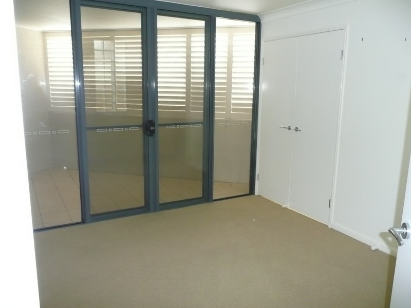 2/53 Petrel Avenue, Mermaid Beach QLD 4218