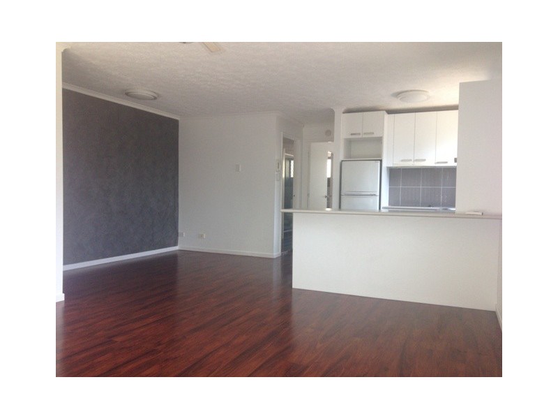 6/213-215 Surf Parade, Broadbeach QLD 4218