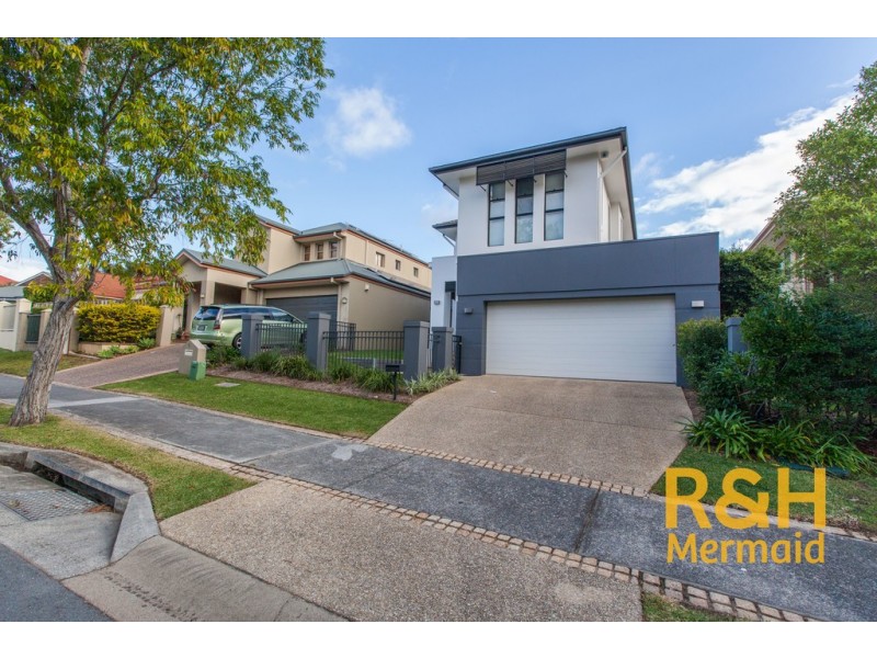 10 Pine Valley Drive, Robina QLD 4226