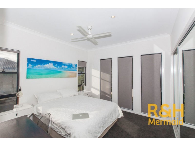 10 Pine Valley Drive, Robina QLD 4226