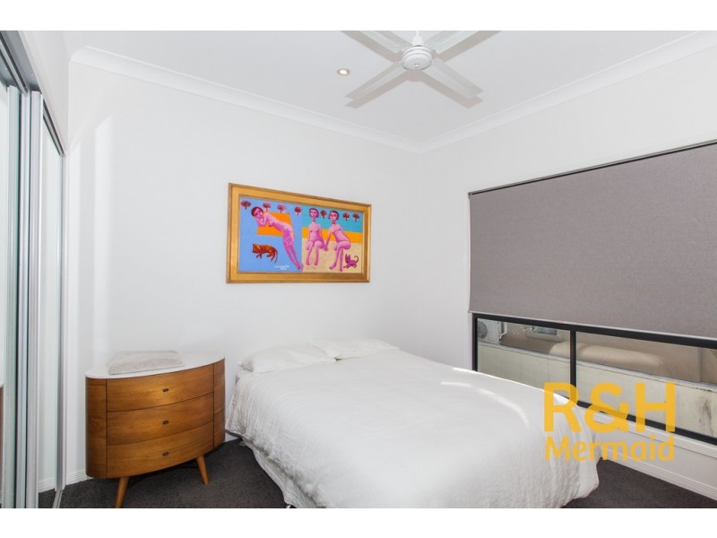 10 Pine Valley Drive, Robina QLD 4226