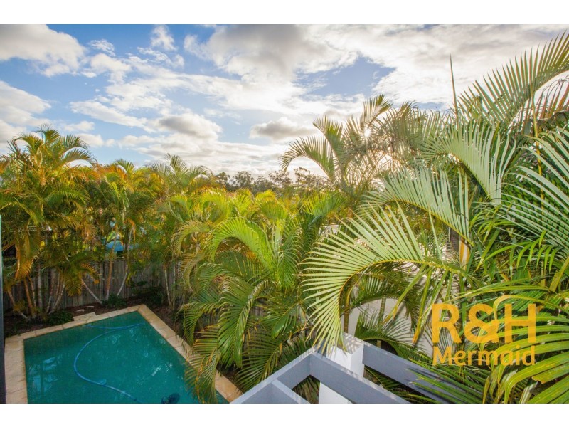 10 Pine Valley Drive, Robina QLD 4226