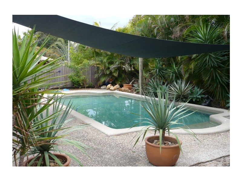 31 Lancelin Drive, Mermaid Waters QLD 4218