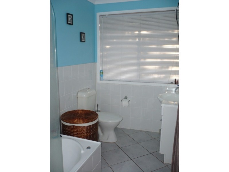 31 Lancelin Drive, Mermaid Waters QLD 4218