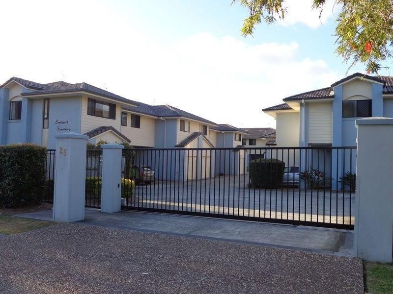 7/23-25 BLAKE STREET, Southport QLD 4215