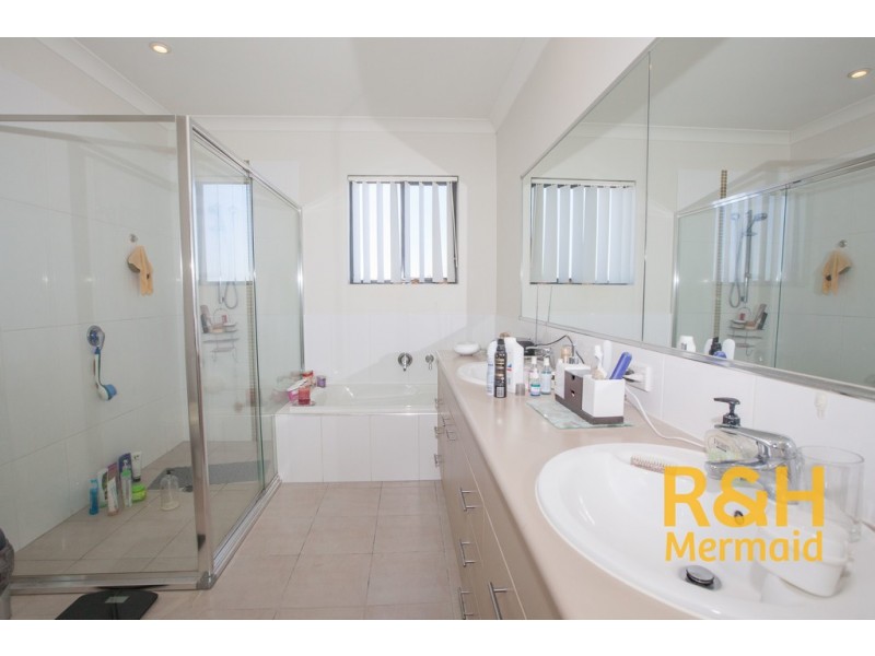 72/2 ACACIA COURT, Robina QLD 4226