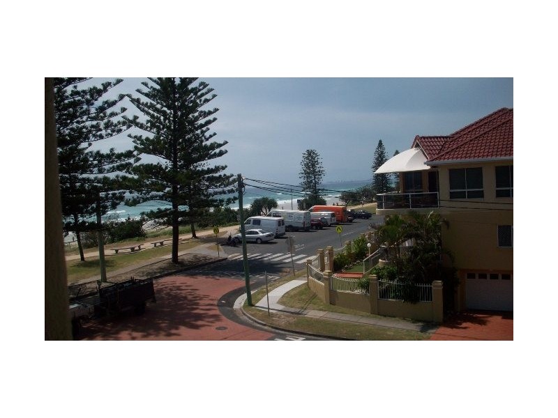 2/86 Marine Parade, Miami QLD 4220