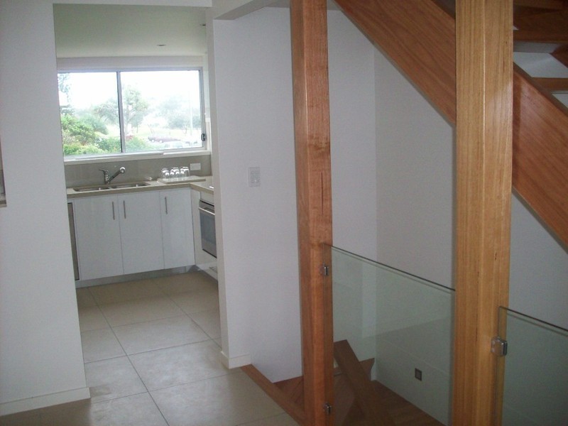 2/86 Marine Parade, Miami QLD 4220