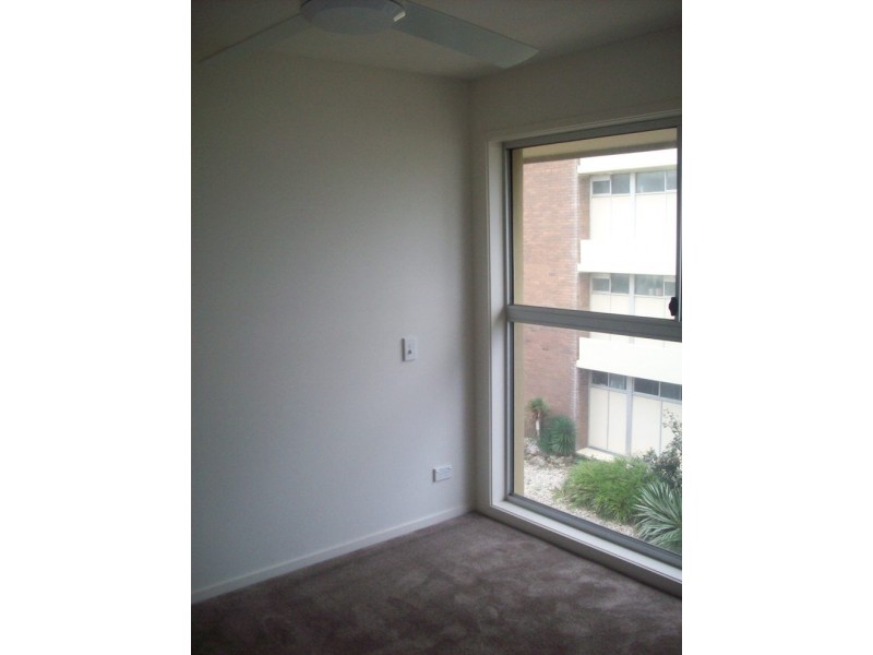 2/86 Marine Parade, Miami QLD 4220