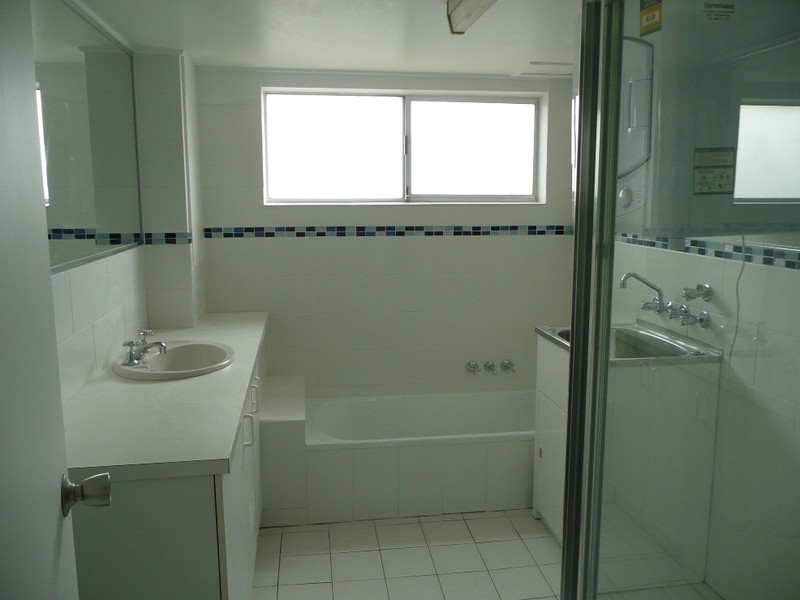 8/2 Nagel Avenue, Miami QLD 4220