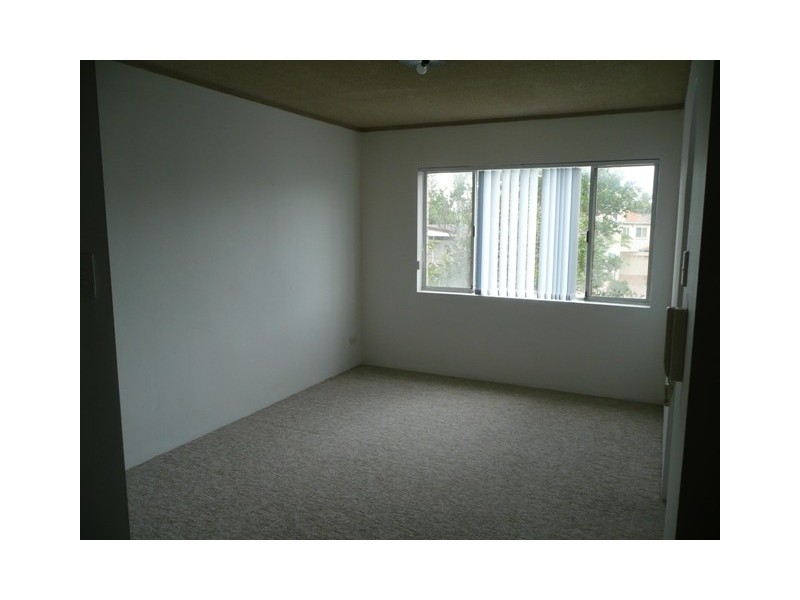 8/2 Nagel Avenue, Miami QLD 4220