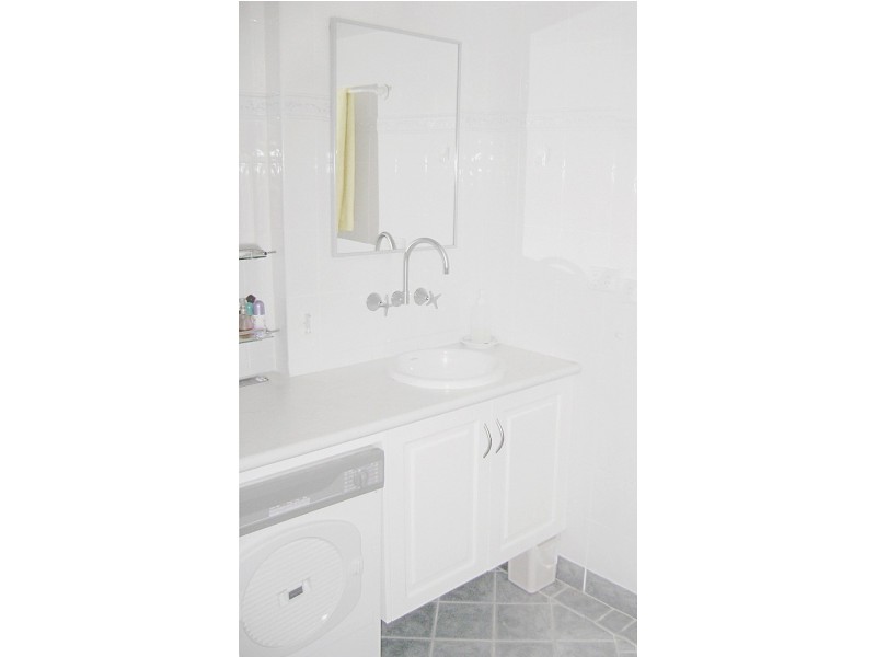 2/30 Duet Drive, Mermaid Waters QLD 4218