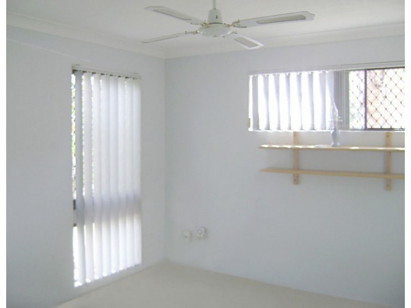 2/30 Duet Drive, Mermaid Waters QLD 4218