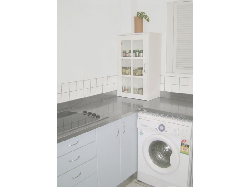 2/30 Duet Drive, Mermaid Waters QLD 4218