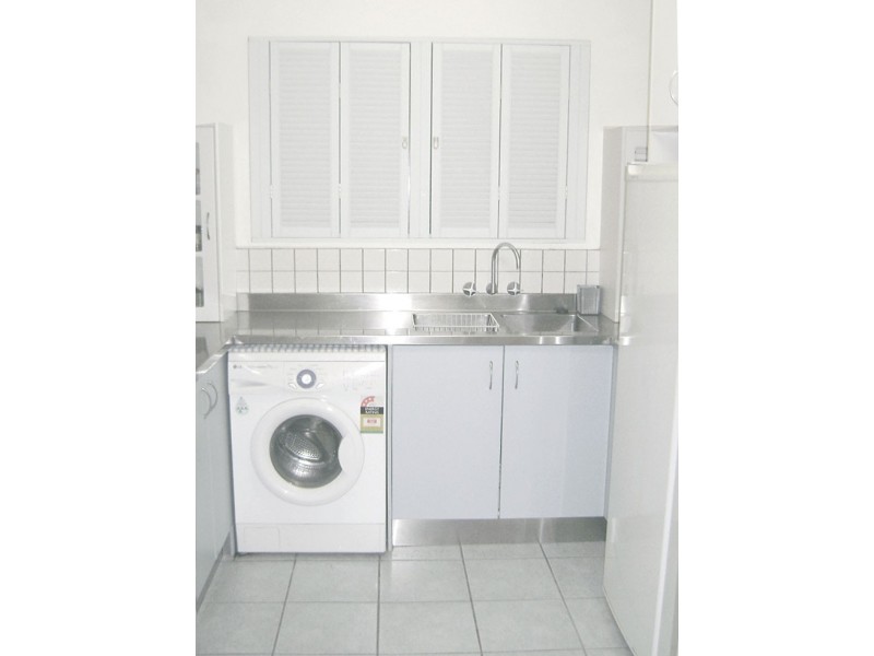 2/30 Duet Drive, Mermaid Waters QLD 4218